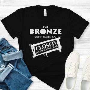 Camisa Buffy de Bronze, camiseta do Caçador de Vampiros, camiseta Sunnydale, Atos de Troll, camiseta Buffy engraçada, camisa do programa de TV dos anos 90, presente para amante de vampiros
