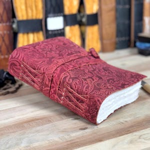 Lederbuch - handgemachtes Vintage Büttenpapier - Rosa Blume Ledergebundenes Journal - Notizbuch Skizzenbuch - Zauberbuch der Schatten