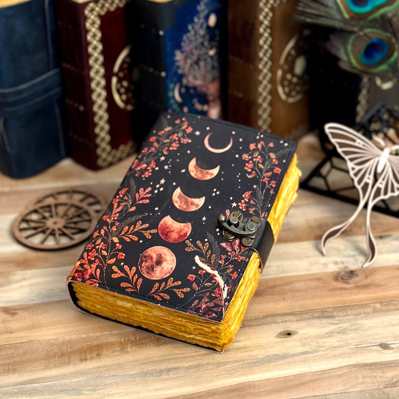 Moon Phase Vintage Leather Journal para hombres y mujeres 200 páginas de papel antiguo hecho a mano con borde de cubierta, cuaderno de bocetos de cuero, regalo de Navidad imagen 4