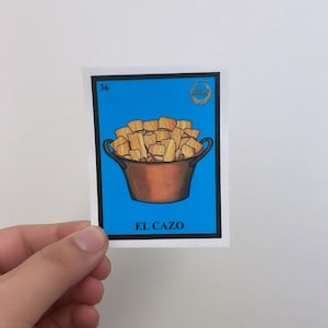 Naklejka Loteria „El Cazo” de Tamales | Sztuka kultury kuchni meksykańskiej | Naklejka winylowa na laptopy, butelki z wodą i nie tylko
