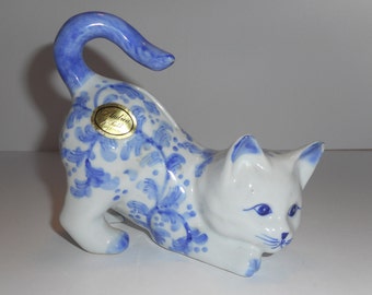 Andrea by Sadek Porcelain Coin Bank White Cat Blue Flowers CIRCA 1990s