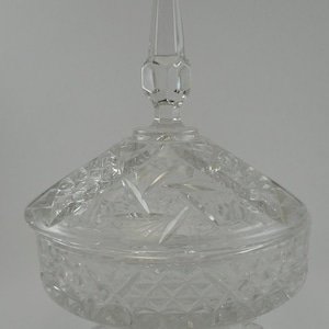 Vintage Hand Glass/Crystal Footed Candy Dish with lid