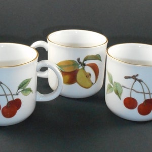 Royal Worcester Evesham Gold 3 Mugs