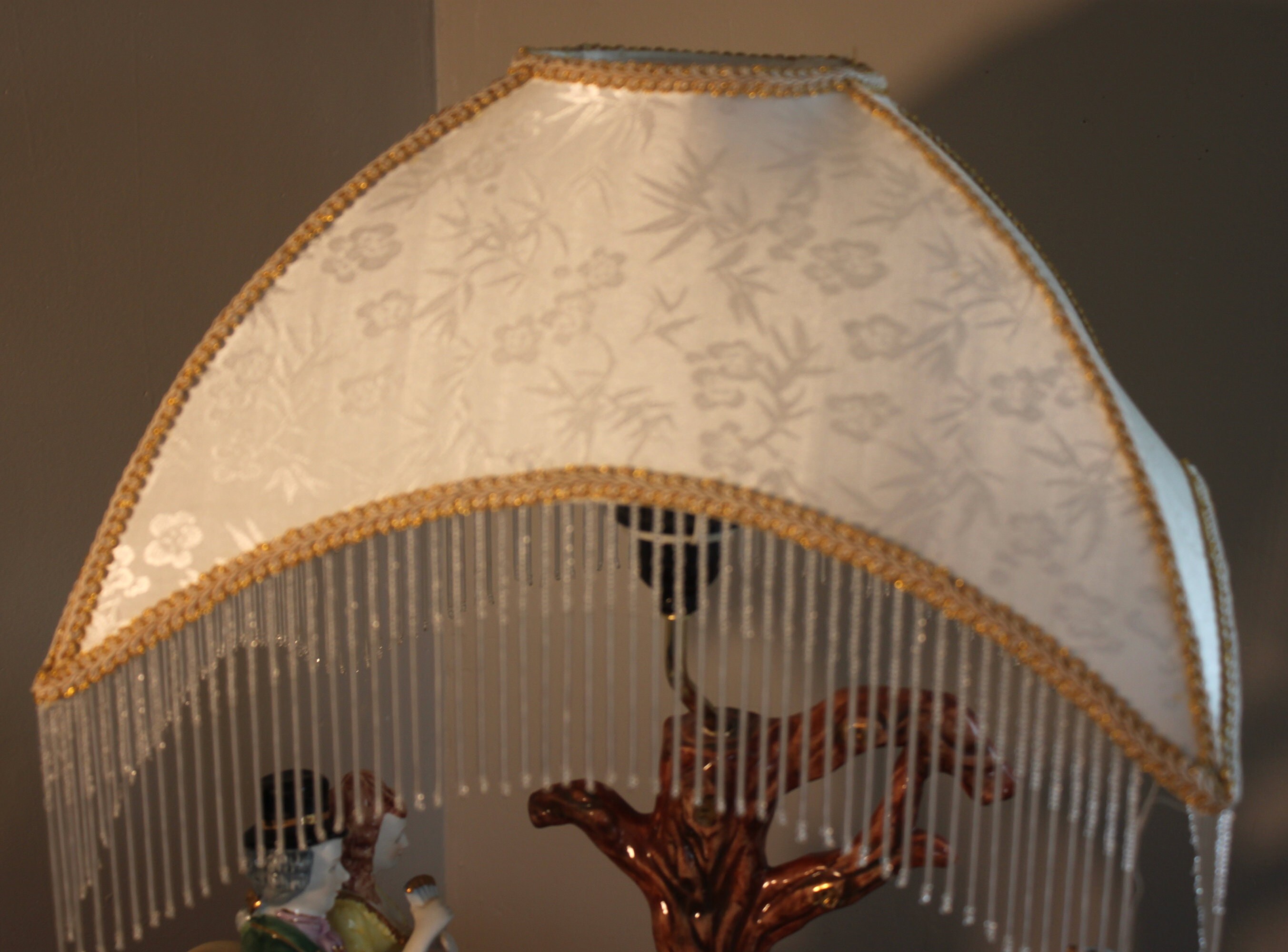 CAPODIMONTE Royal Carriage and Victorian Couple Lamp CIRCA 1960s