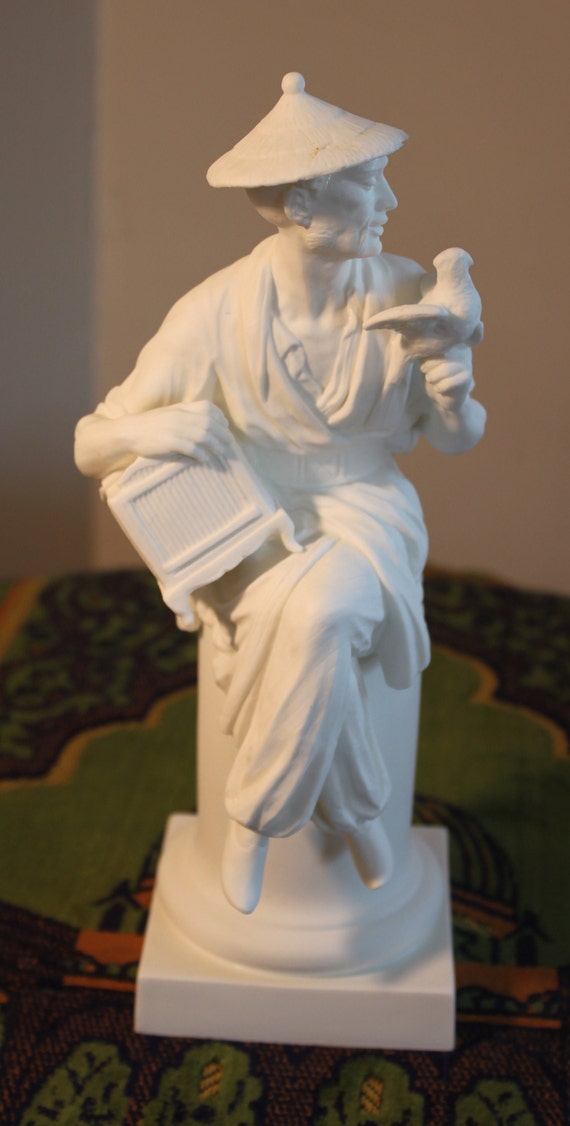 ビクトリア朝 女性像 陶器 傘付き 約30cm ビクトリア朝 女性像 陶器 傘付き 約30cm ベストセラー