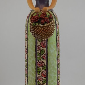 JIM SHORE Angel with roses ~ Basket of Beauties Figurine 4007668 CIRCA 2006