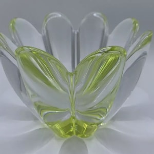 ORREFORS Sweden Mayflower lime green glass Daisy Bowl signed CIRCA 1980s