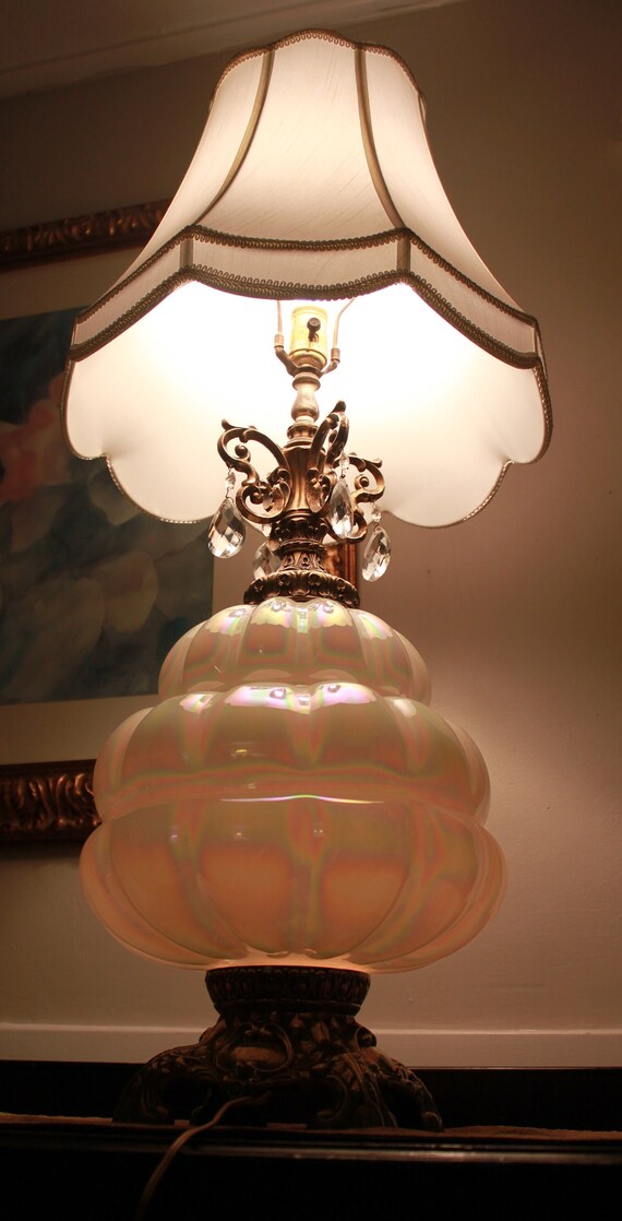 ヴィンテージ ペンダントライト　 Hollywood Regency Lamp Hollywood Regency chandelier with 5 hanging glass globe lamps