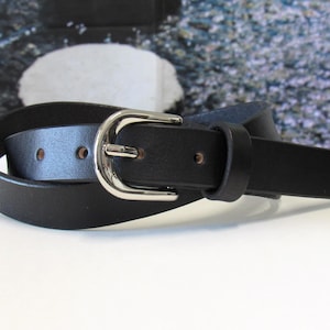 Black Women&#39;s Leather Belt, Full Grain Leather, Belt Women, Handmade, 1 inch wide, Black, Silver Rounded Heel Buckle