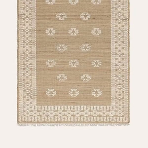 Handwoven Natural Jute Rug: Boho Modern Living Room Decor