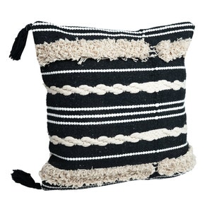 Bohemian Tufted Cotton Cushion Cover: Scandi Woven Pillow with Tassels (18&quot;x 18&quot;)
