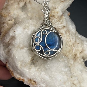 Gemstone jewelry pendant necklace for her, Birthday gift, Valentine’s day gift, unique handmade jewelry, natural stone, silver moon jewelry