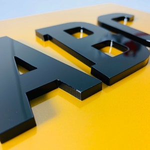 Letras/números 4D para el logotipo del letrero de matrícula: autoadhesivo, 3 mm de espesor, negro brillante/mate, blanco