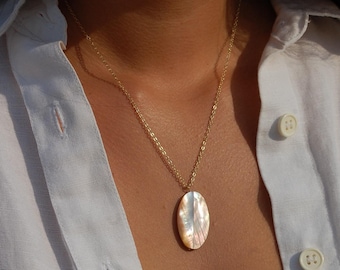Gold Filled Mother of Pearl Pendant Necklace: Isla Necklace
