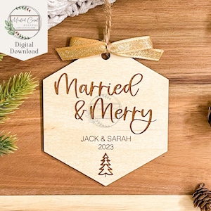 Married and Merry Christmas Ornament SVG, digitaal bestand, pasgetrouwden, cadeau, Glowforge, meneer en mevrouw, lasersnijder, download, minimalistisch