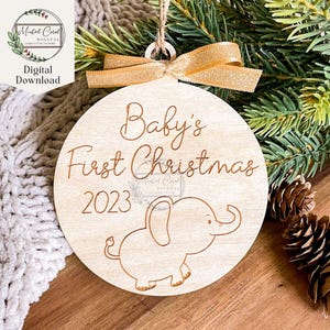 Primo ornamento natalizio del bambino SVG, file digitale, elefante, cucciolo di animale, Glowforge, taglierina laser, download digitale, regalo per bambini