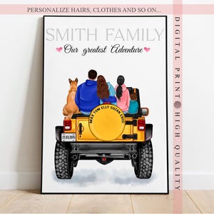 Könnte beinhalten: Eine digitale Illustration einer vierköpfigen Familie und ihres Hundes, die in einem gelben Jeep fahren. Die Familie besteht aus zwei Erwachsenen und zwei Kindern. Der Text "SMITH FAMILY" und "Our greatest Adventure" steht über dem Jeep. Der Text "MAX TOM ELLY SUZAN ERIC" steht auf der Rückseite des Jeeps.