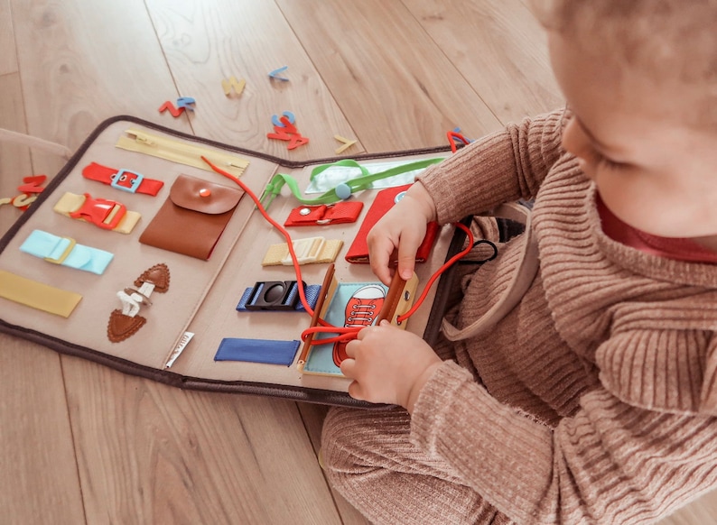 Busy Board Jouet Montessori bébé Jeux éducatif et Jouet Enfant 1 à 3 Ans image 1