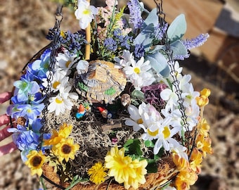 Bee keeper. Gnome home