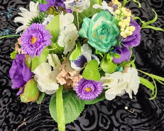 Lavender Mint spring pale arrangement