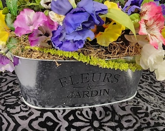 Spring, summer flower tin