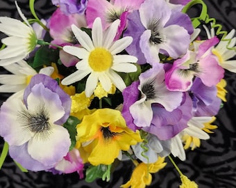 Pansy pale spring mix.