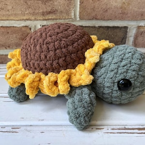 Sunflower Sea Turtle Plush, Crocheted Turtle Plush, Flower Sea Turtle, Gift for Turtle Lover, Turtle Stuffed Toy, Amigurumi Turtle Plushie