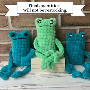 Crocheted Leggy Frog, Frog Fidget Plushie, Froggy Plush, Gift for Frog Lover, Frog Amigurumi, Frog Stuffed Animal, Crochet Frog, Desk Pet