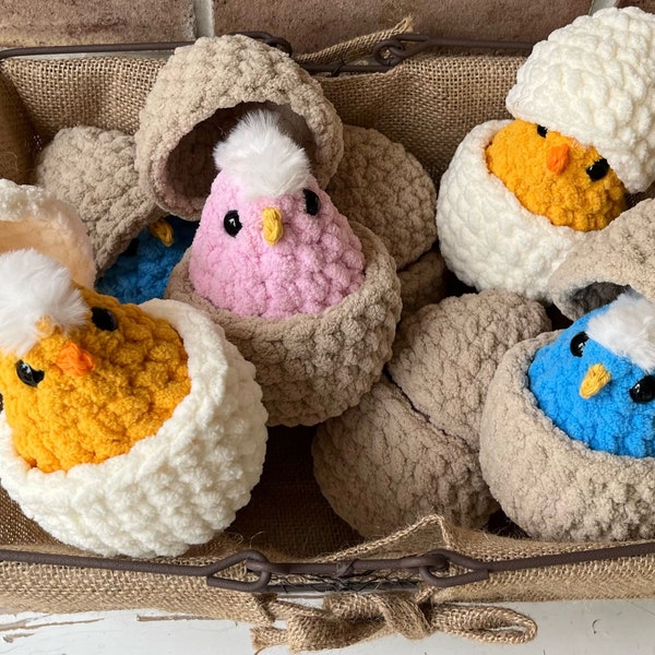 Hatching Chick Plush, Stuffed Toy Chick, Crochet Chick Egg Plushie, Baby Chicken Toy, Spring Decor, Chicken Lover Gift, Farm Theme Nursery