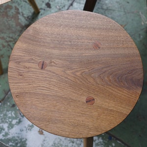 Round stool made of oak, ash or walnut Eiche