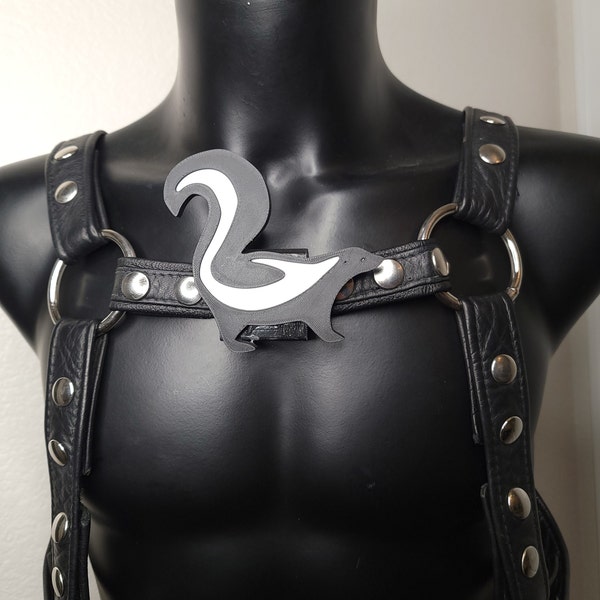 Skunk - Themed Chest Harness Emblem Symbol : The Ultimate Harness Accessory