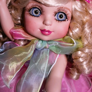 Rachel Glamour Witch Haunted Doll - Zauberei, Make-up, Schönheit, Glamour, Hexerei - LunasINN