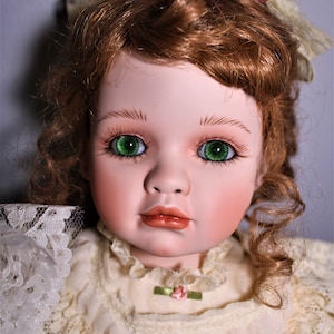Lady Fiona Hereditary Witch Haunted Doll - Geistführerin, Zauberei, Hexerei, Lehrerin, Hilfe bei der Zauberei - Lunasinn