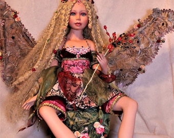 ACTIVE FAIRY - Queen Issa fae of gardens haunted doll - gardens, flowers, loves nature, tends gardens, magical, manifest, wish - lunasinn