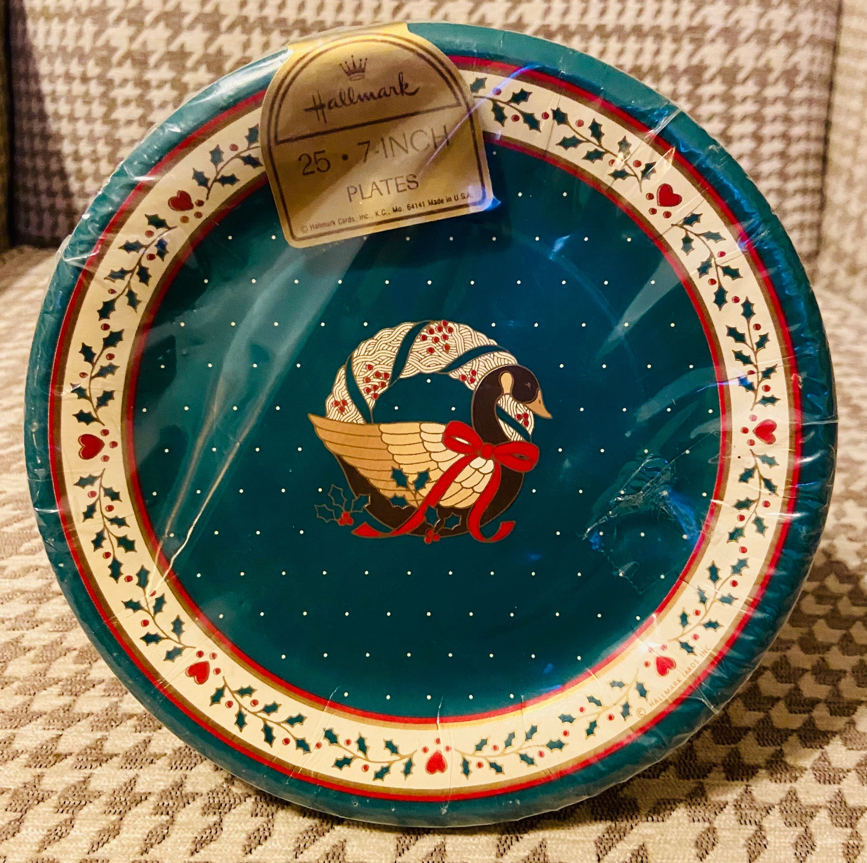 Hallmark christmas plates shop