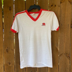 Vintage 70s Arkansas Embroidered Logo-7 T-shirt Size Large, true Vintage tee.