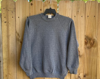Vintage Grey Sweater Size L