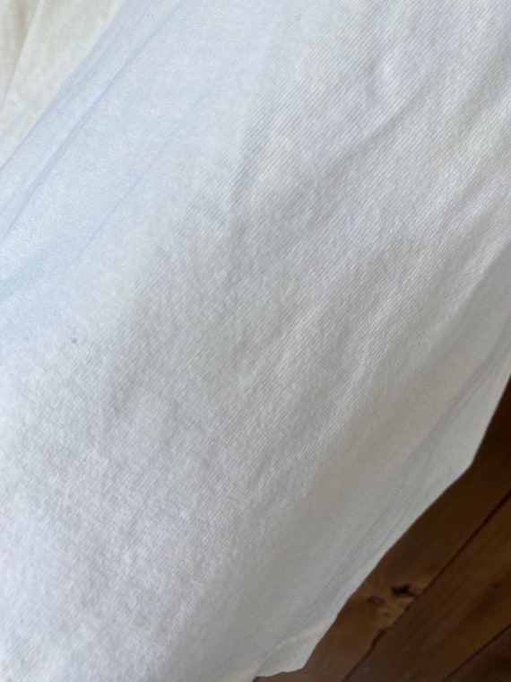 Vintage Morning Sun Top Stitch Flowers and Bees Singl… Gem