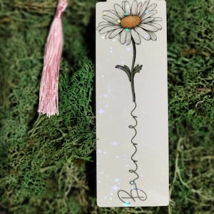 Personalized Tassel Bookmark with Daisy Flower - Custom Name Bookmark