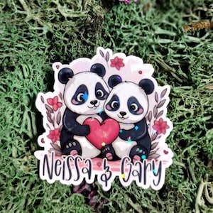 Personalisierter entzückender Panda Liebe Aufkleber - Süßes verliebtes Paar | Vinyl-Aufkleber | Becher | Wasserflasche | Niedlich | Laptop | Scrapbooking