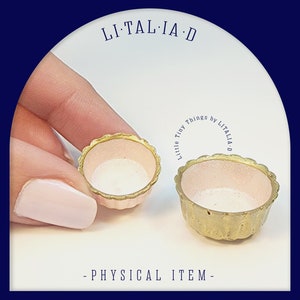 Miniature Dollhouse Set of 2 Plastic Gold and Pearl Pink Bowls