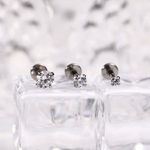 G23-Titanium Labret Studs Lip Piercing Internally Threaded Medusa Ring Cartilage Monroe Piercing Jewelry CZ