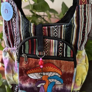 Customers Favorite 5* Bright & Colorful Hemp Mushroom Embroidery Hippie Crossbody bag Indian craftsmanship Durable Perfect for any occasion bild 11