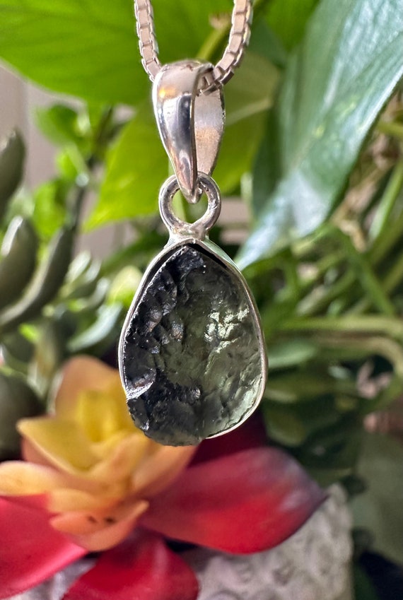 Genuine Moldavite from Czech Republic, Natural one