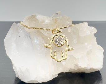 18K Gold Filled Hamsa Hand Necklace: Protection & Good Luck