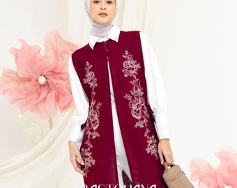 Chaleco Bastohana, único chaleco bordado para mujer