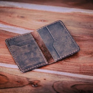 Cartera de bolsillo frontal delgada, la billetera slim Wilder, funda de tarjeta de cuero antiguo