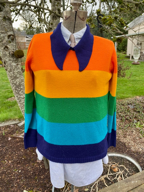 1960s 1970s Rainbow Sweater Women’s Size Medium