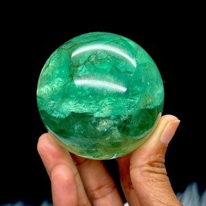 Esfera de cristal de fluorita verde