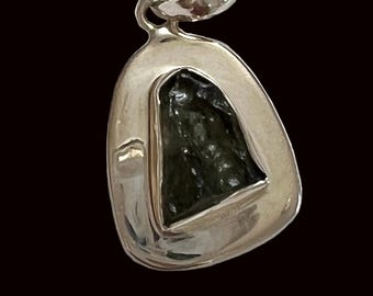 Real Moldavite pendant, moldavite silver pendant, raw moldavite pendant - 3.63 grams